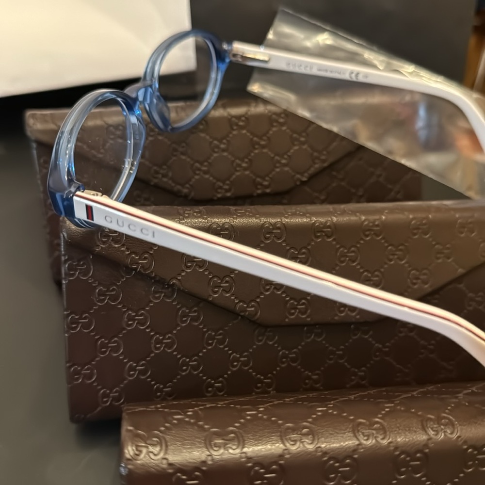 GUCCI Children’s Eyewear - Picture 3 of 5
